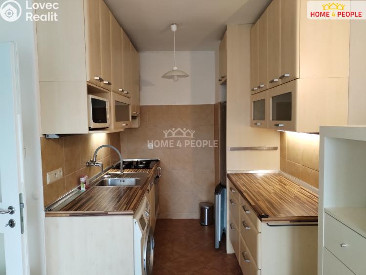 Pronájem bytu 2+KK Praha 15, Hornoměcholupská č. 3
