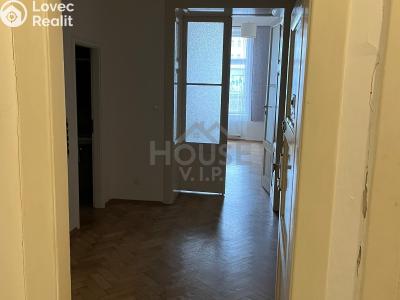 Rent apartment 2+1 Praha, Sokolovská č. 9