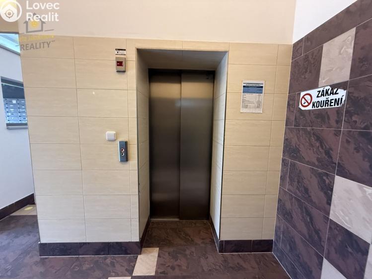 Prodej bytu 1+KK Praha, Podkovářská 933/3 č. 28