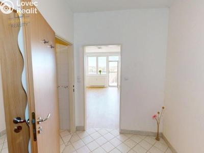 Sale apartment 1+KK Praha, Podkovářská č. 17
