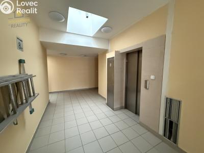 Sale apartment 1+KK Praha, Podkovářská č. 23