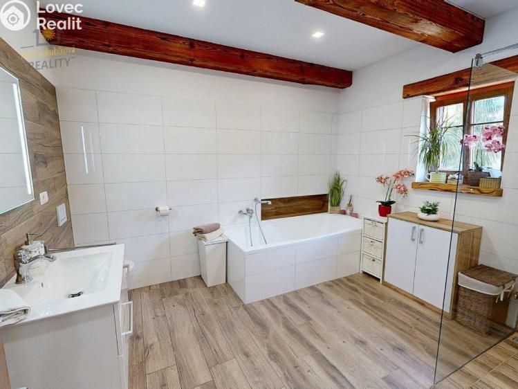 Продажа семейного дома Okna č. 15