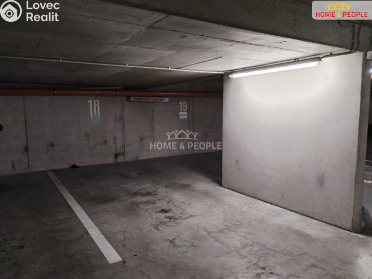 Продажа гаража Praha-Běchovice, Mladých Běchovic č. 3