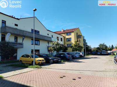 Sale garage Praha-Běchovice, Mladých Běchovic č. 1