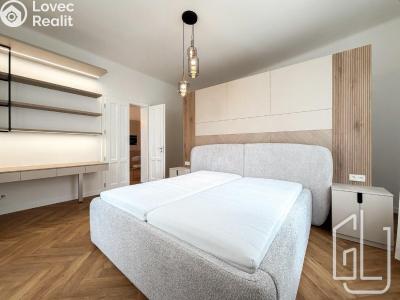 Rent apartment 2+KK Praha, Čajkovského č. 9