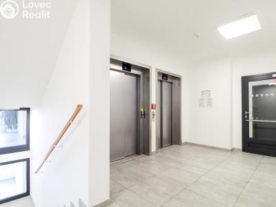Rent apartment 2+KK Praha, Zvěřinova č. 10