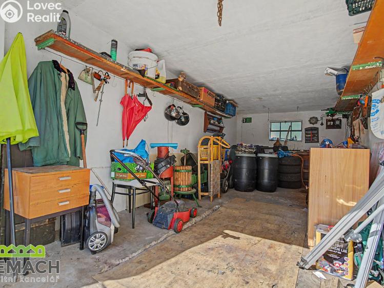 Sale garage Uherské Hradiště, Průmyslová č. 2