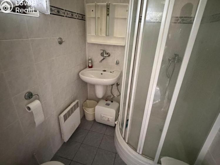 Sale family house Děčany č. 12