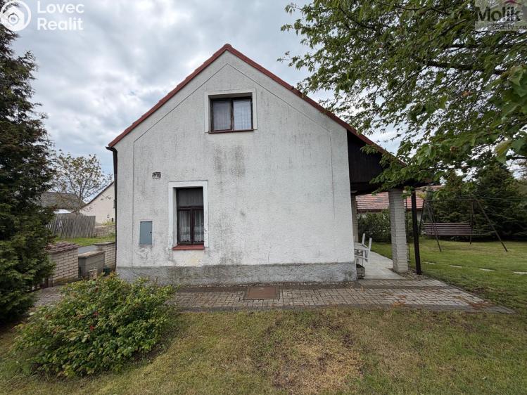 Sale family house Děčany č. 24
