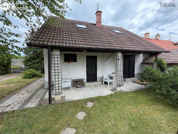 Sale hut Děčany č. 2