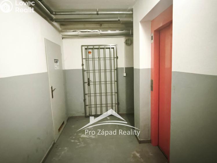 Rent commercial space Plzeň, Poděbradova č. 17