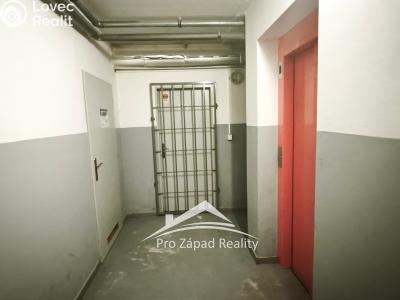 Rent commercial space Plzeň, Poděbradova č. 17