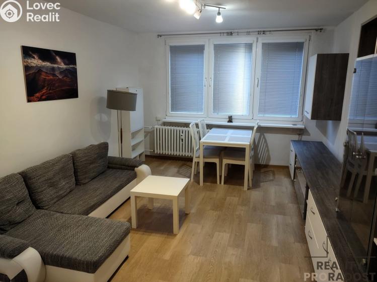 Pronájem bytu 3+KK Praha, V průčelí č. 1