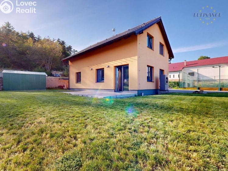 Sale family house Nelahozeves, Pod strání 86 č. 4