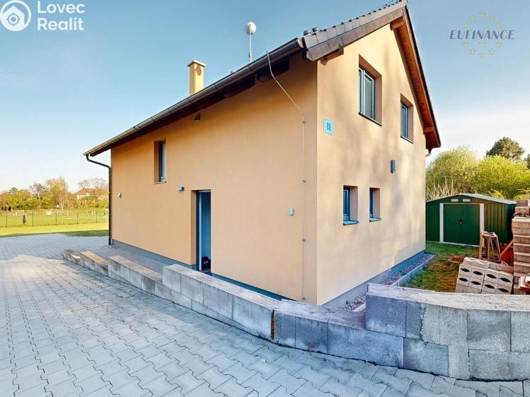Sale family house Nelahozeves, Pod strání 86 č. 44