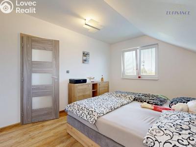 Продажа семейного дома Nelahozeves, Pod strání 86 č. 28
