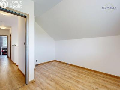 Продажа семейного дома Nelahozeves, Pod strání 86 č. 30