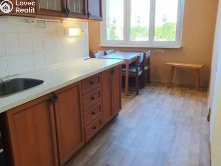 Pronájem bytu 2+1 Úšovice, Školní náměstí č. 6