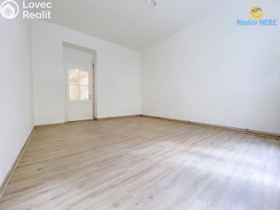 Rent apartment 2+1 Praha, Ctiradova č. 14