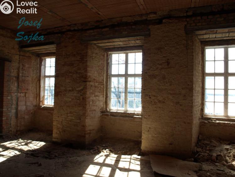 Sale historical properties Osová Bítýška č. 8