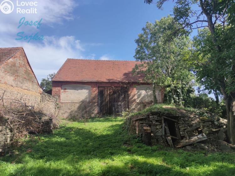Sale farm Běhařovice č. 11