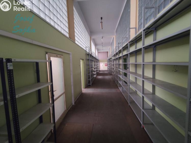 Rent warehouse Adamov č. 9