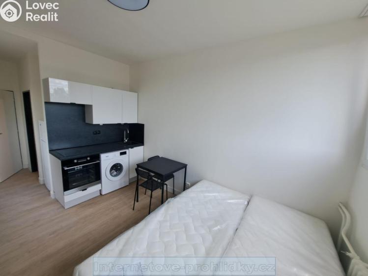 Pronájem bytu 1+KK Praha č. 2