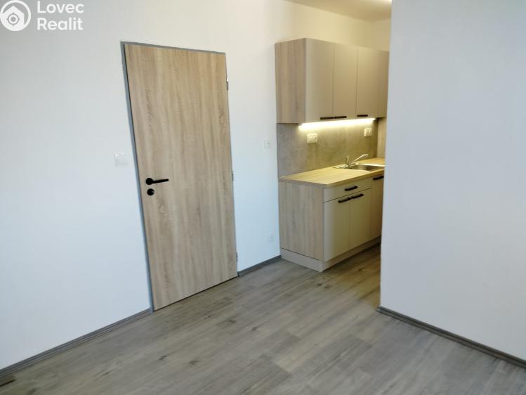 Продажа квартиры 2+KK Hradec Králové, Veverkova 1397/23 č. 4