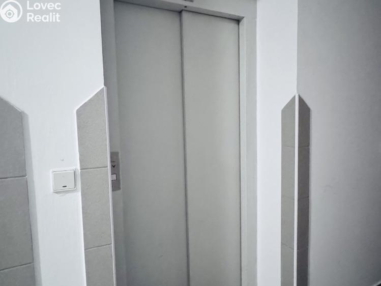 Продажа квартиры 4+1 Pardubice, Sokolovská 2720 č. 17