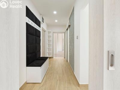 Продаж квартири 2+1 Beroun, Košťálkova č. 8