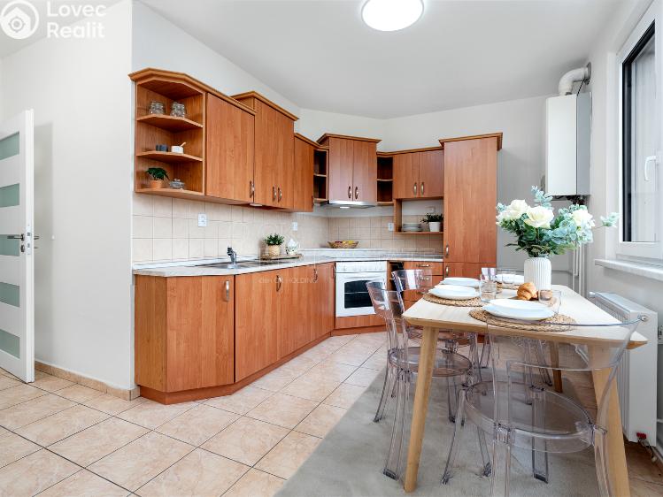 Sale apartment 2+1 Dobřejovice, Sportovní č. 6