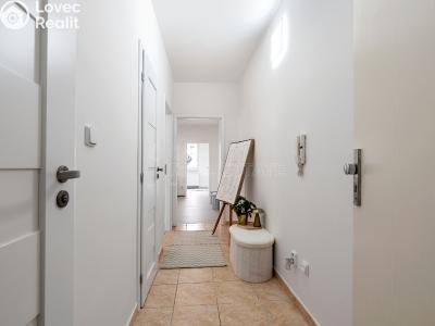 Sale apartment 2+1 Dobřejovice, Sportovní č. 8
