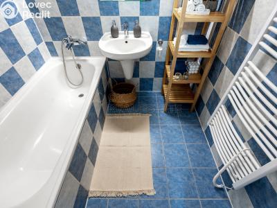 Sale apartment 2+1 Dobřejovice, Sportovní č. 11