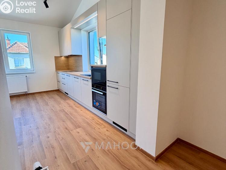 Pronájem bytu 2+KK Kostelec nad Labem, Zeyvalova č. 2