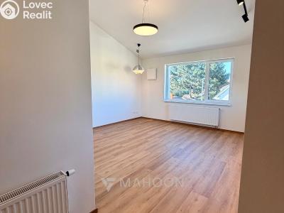 Pronájem bytu 2+KK Kostelec nad Labem, Zeyvalova č. 4