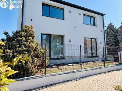 Pronájem bytu 2+KK Kostelec nad Labem, Zeyvalova č. 13