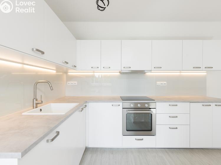 Sale apartment 3+KK Praha, Cukrovarská č. 8