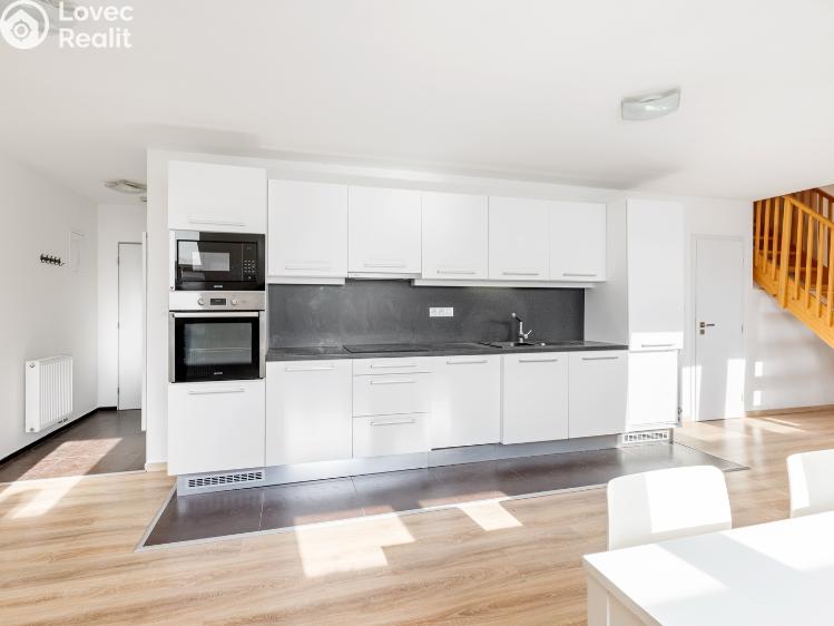 Sale apartment 2+KK Praha, Novákových č. 1