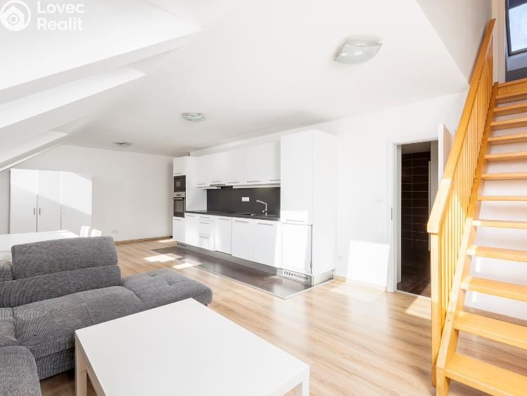 Sale apartment 2+KK Praha, Novákových č. 2