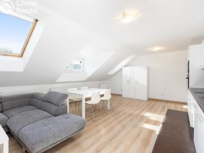 Sale apartment 2+KK Praha, Novákových č. 3