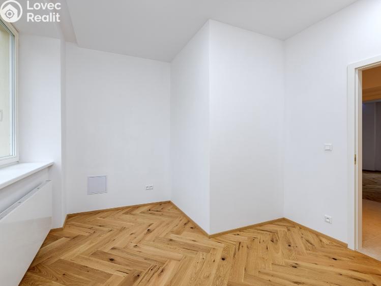 Sale apartment 4+1 Praha, Londýnská č. 13