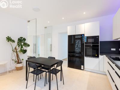 Sale apartment 4+1 Praha, Londýnská č. 5