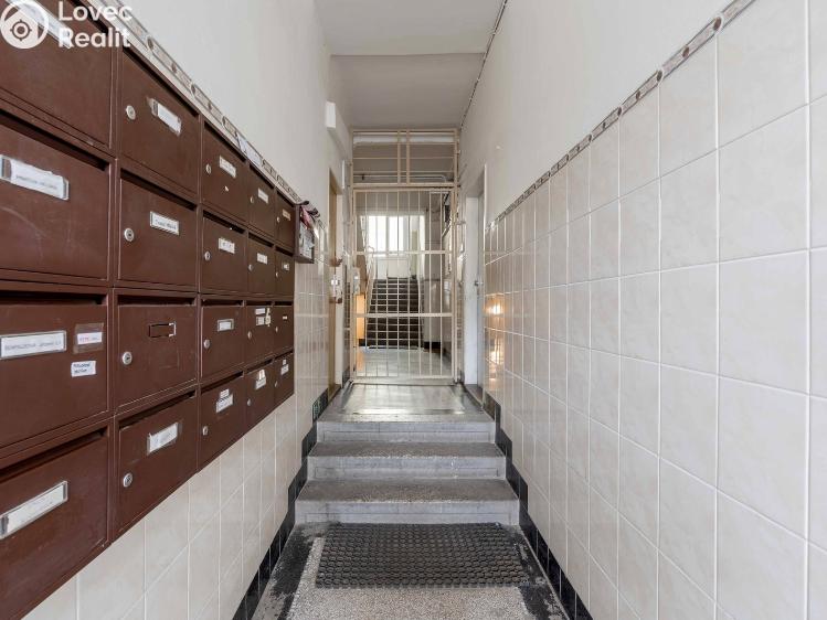 Sale apartment 1+1 Praha, Kotlaska č. 18