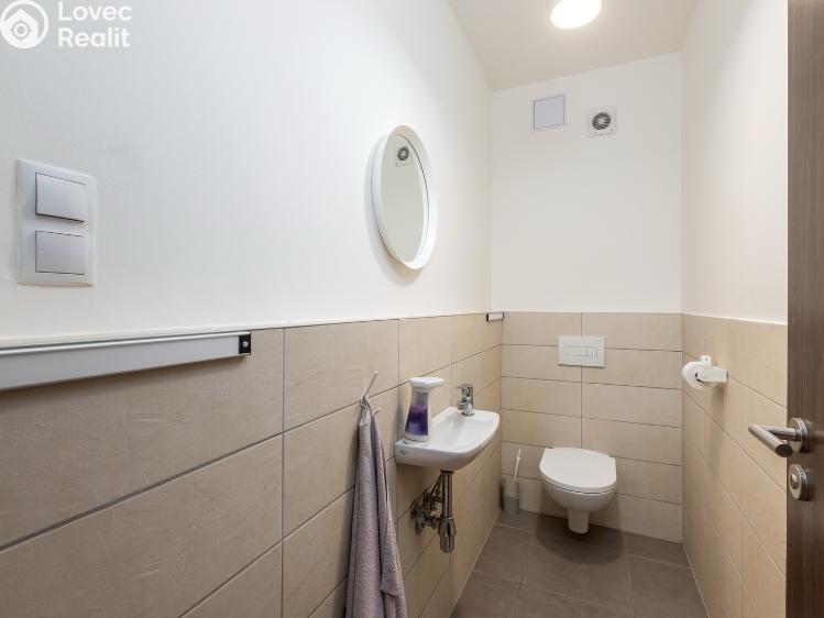 Sale apartment 4+KK Horoměřice, T. G. Masaryka č. 26