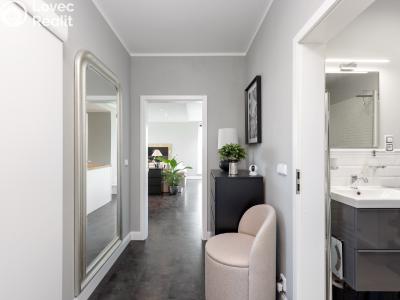 Sale apartment 2+KK Praha č. 8