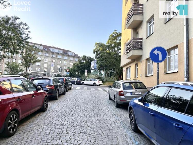 Sale apartment 1+1 Praha 10, Gruzínská č. 15
