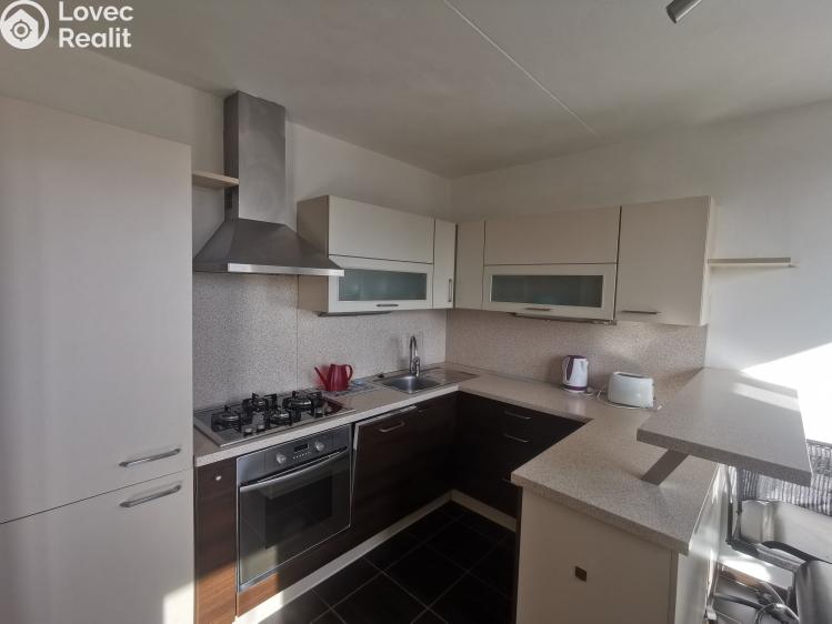 Sale apartment 2+1 Praha, Paculova č. 10