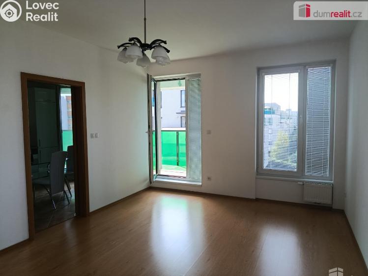 Pronájem bytu 3+KK Praha 18, Nepomuckých č. 10