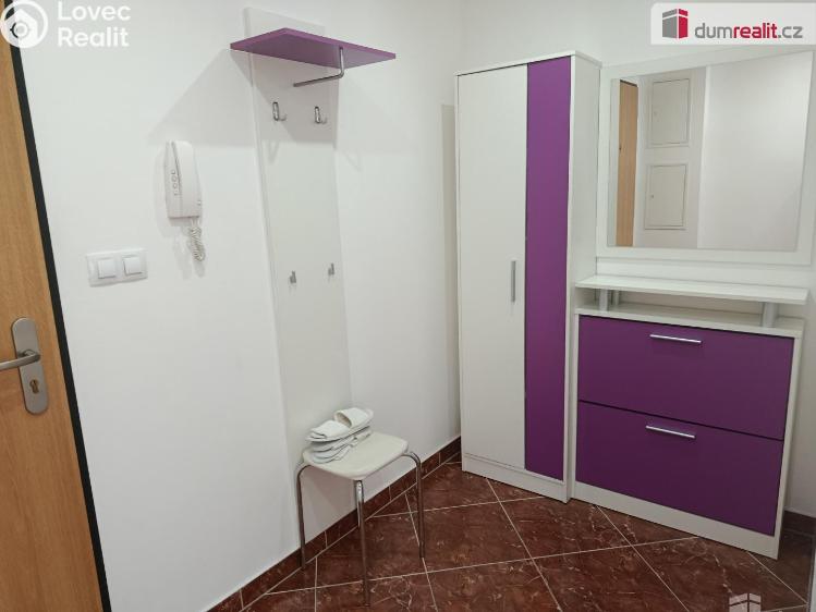 Pronájem bytu 3+KK Praha 18, Nepomuckých č. 20