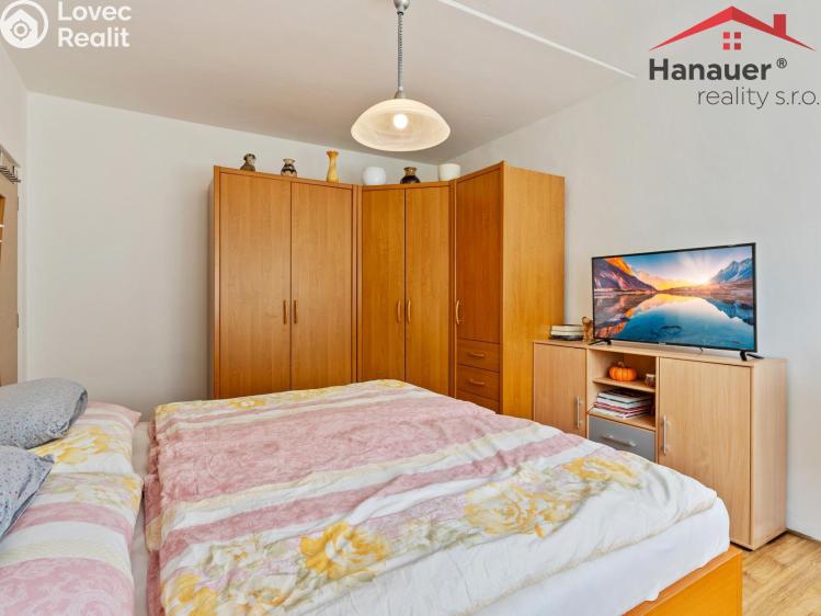 Sale apartment 2+1 Cheb, Družstevní 1512/15 č. 17